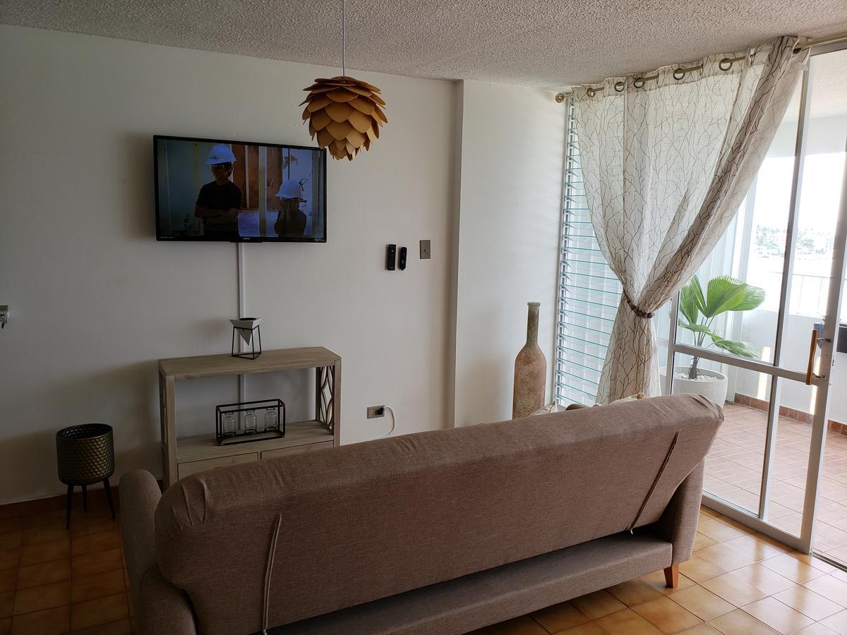 Gorgeous Beach Front Studio With Electricity Water Ac Лукільо Екстер'єр фото